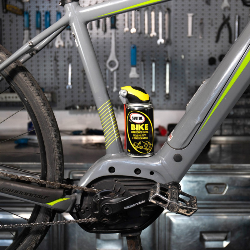 smal do łańcucha rowerowego, svitol, profesjonalny smar do łańcucha rowerów elektrycznych, 4476, jak smarować łańcuch w rowerze