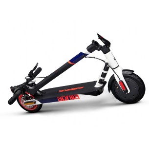 złożona hulajnoga elektryczna Aprilia, AP-MO-210005